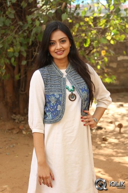 Nikitha-Narayan-at-Ladies-and-Gentlemen-Platinum-Disc-Function